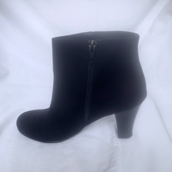 Aerosoles Heelrest Ankle Height Boots/Suede Black Size 7 1/2M - Picture 8 of 8